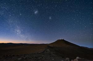 sky_constellations_night_desert_mountain_sand